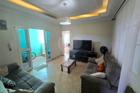 Casa à venda com 5 quartos, sendo 1 suíte,  em Vila Santana, Itapetininga, SP