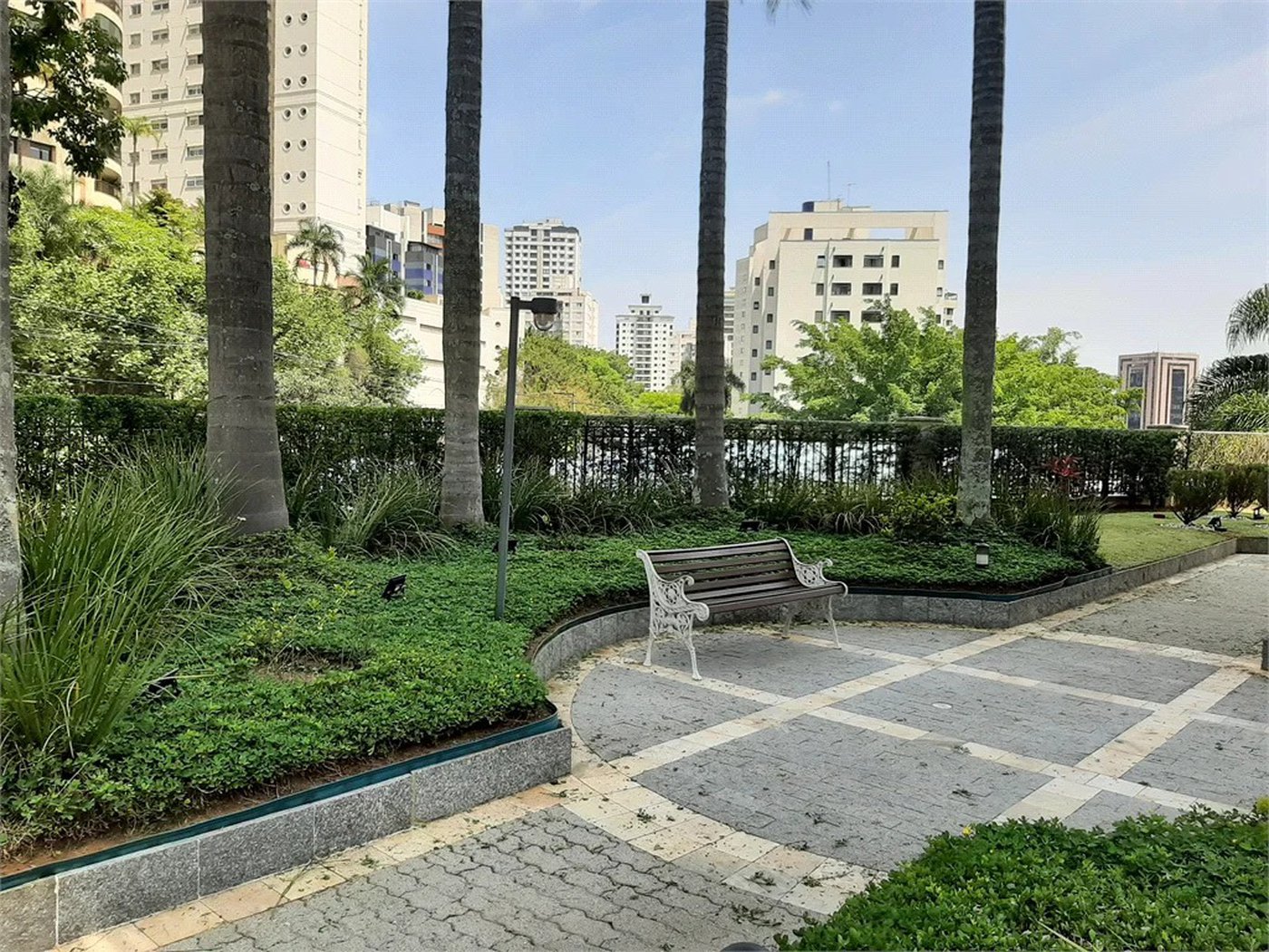 Apartamento à venda ou para alugar com 3 quartos, sendo 1 suíte, em Vila Suzana, São Paulo, SP