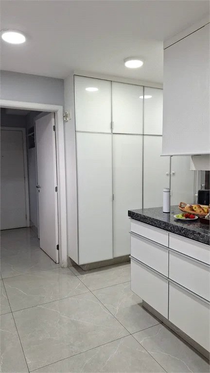 Apartamento para alugar com 3 suítes em Vila Gertrudes, São Paulo, SP