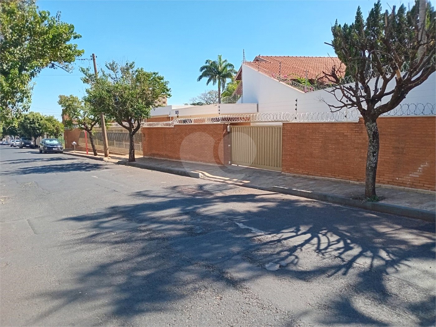 Casa à venda com 3 quartos, sendo 1 suíte, em Vila José Bonifácio, Araraquara, SP