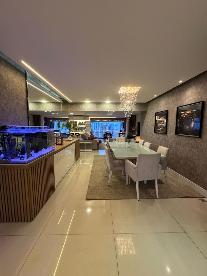 Apartamento com 3 dormitórios à venda, 200 m² por R$ 3.180.000,00 - Ponta da Praia - Santos/SP