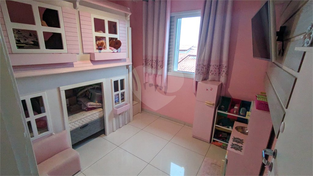 Casa à venda com 2 quartos, sendo 1 suíte, no condomínio Residencial Viva Vida, Cotia - SP