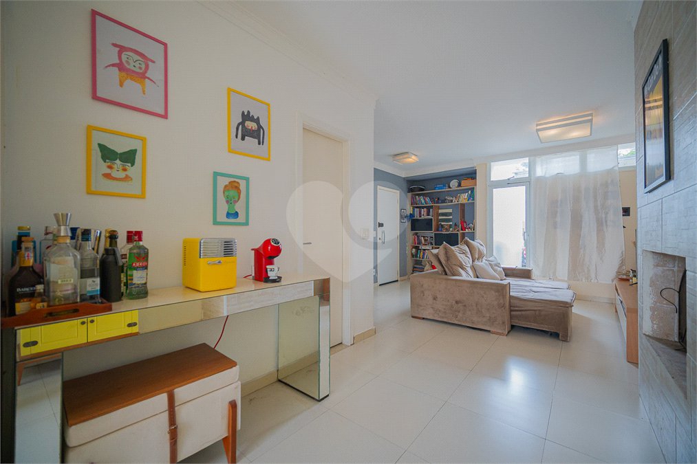Casa à venda com 3 quartos, sendo 1 suíte,  no condomínio Queluz Vita - Casas, Cotia - SP