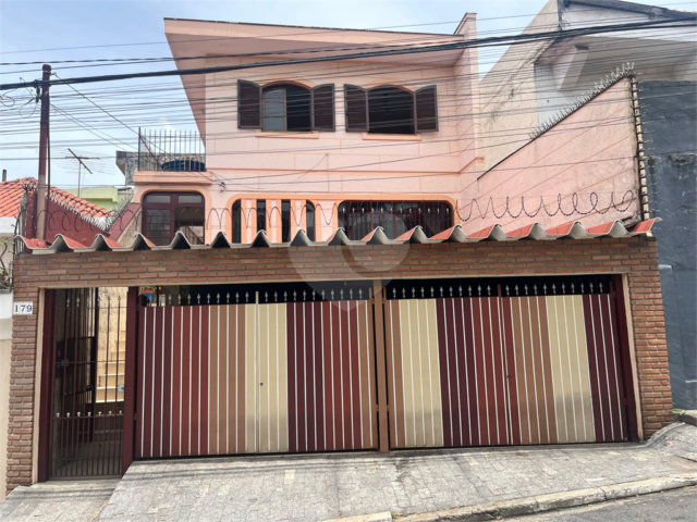 Sobrado à venda com 4 quartos, sendo 2 suítes,  em Tremembé, São Paulo, SP