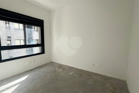 Apartamento à venda com 4 quartos, sendo 2 suítes,  em Pinheiros, São Paulo, SP