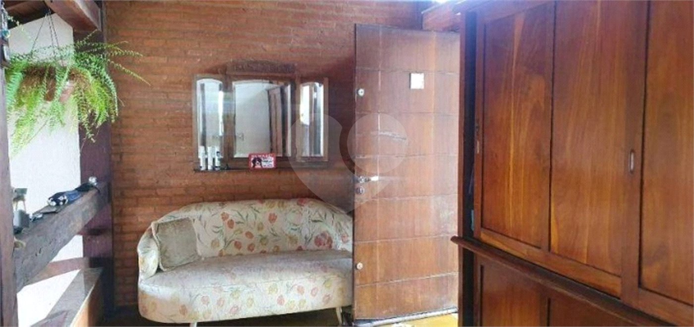 Casa à venda com 3 quartos, sendo 1 suíte, no condomínio Terras de São Francisco, Vinhedo - SP