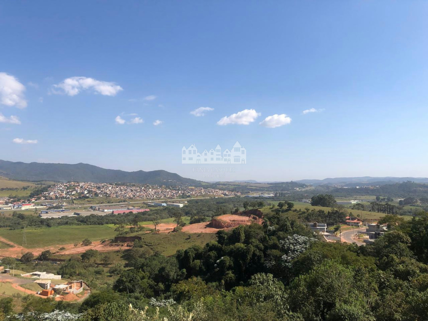 Terreno à venda no condomínio Alto da Floresta, Bom Jesus dos Perdões - SP