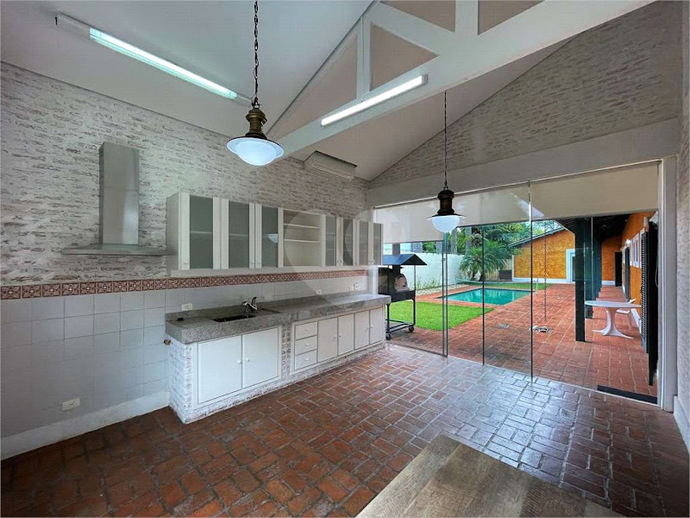 Casa à venda com 4 suítes no condomínio Miollo da Granja, Cotia - SP
