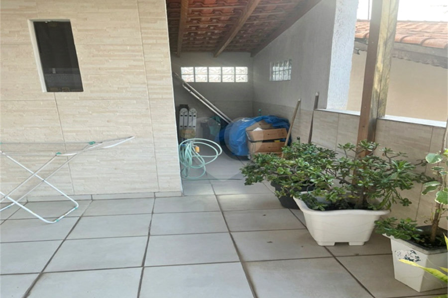 Sobrado à venda com 3 quartos, sendo 1 suíte, em Vila Galvão, Guarulhos, SP