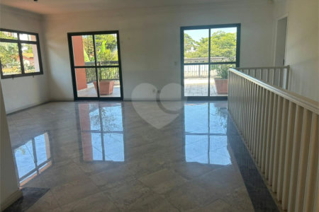 Casa à venda com 5 quartos, sendo 4 suítes, em Butantã, São Paulo, SP