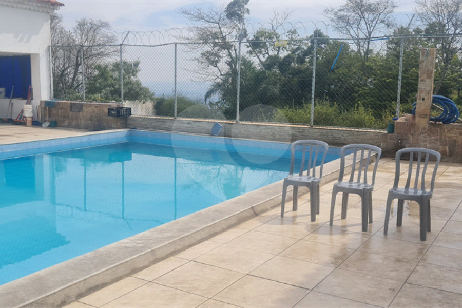 Casa à venda com 5 suítes em Roseira, Mairiporã, SP