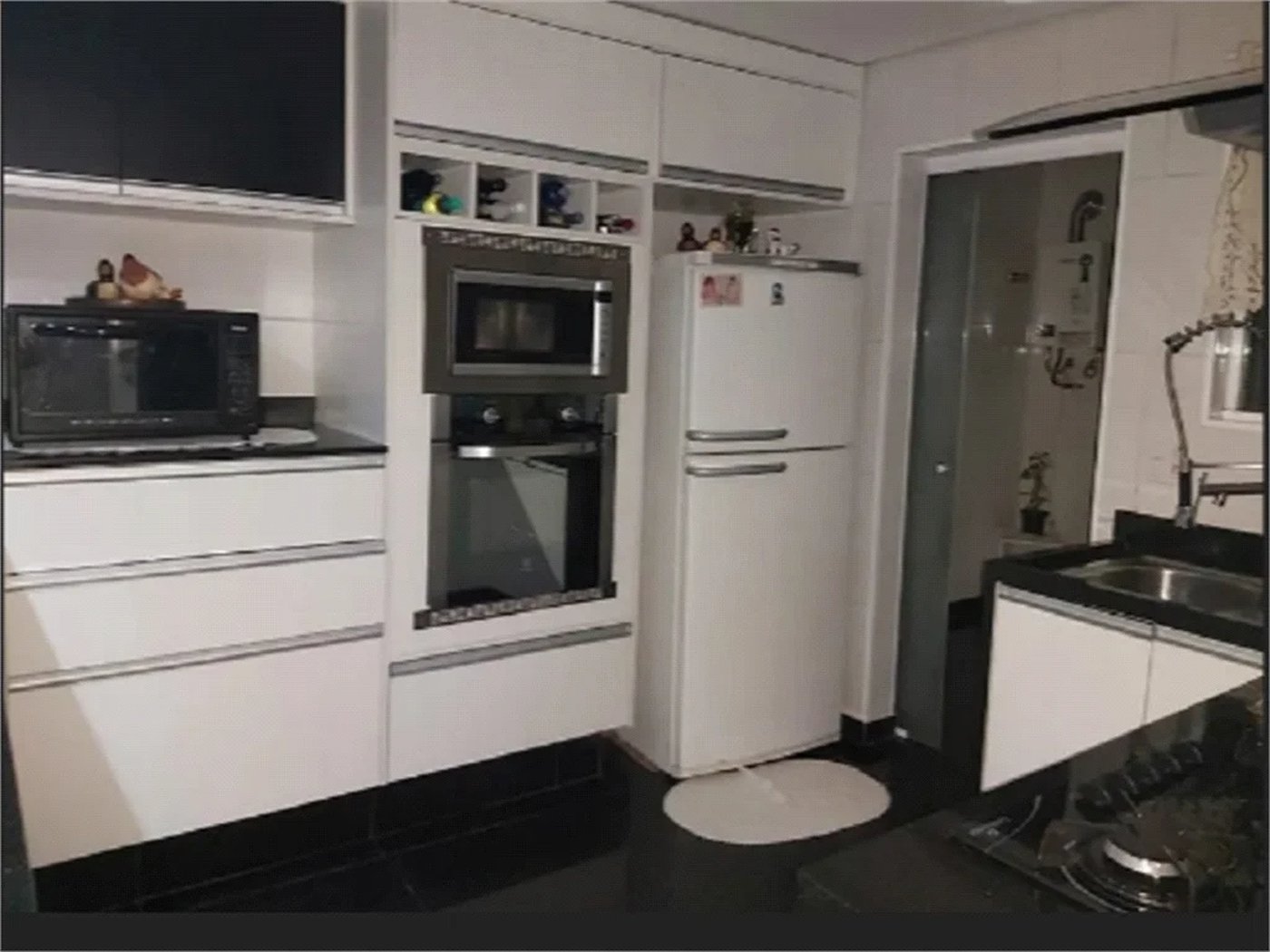 Apartamento à venda com 3 quartos, sendo 1 suíte,  em Vila Andrade, São Paulo, SP