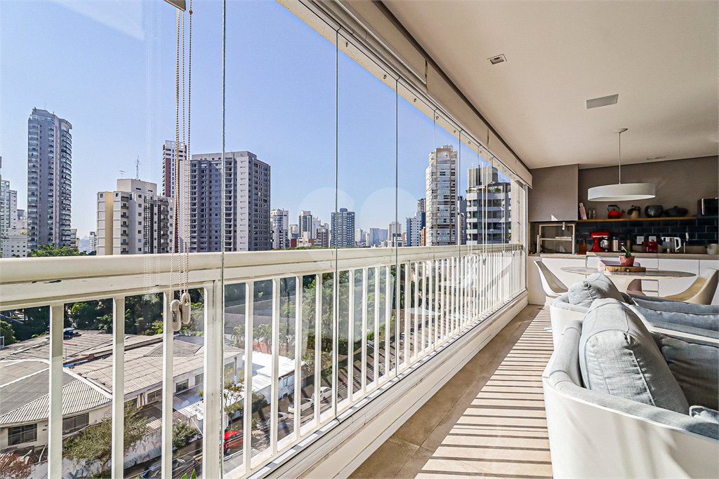 Apartamento à venda com 3 suítes em Vila Mariana, São Paulo, SP