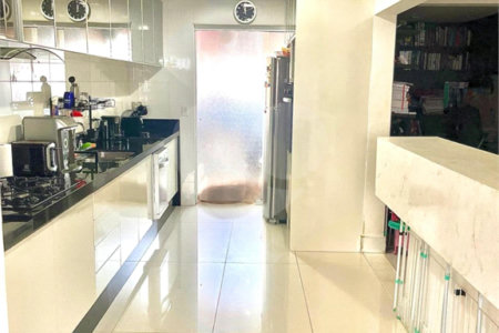 Apartamento à venda com 3 suítes em Vila Romana, São Paulo, SP