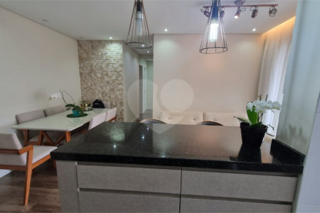 Apartamento à venda com 3 quartos, sendo 1 suíte, em Chácara São João, São Paulo, SP