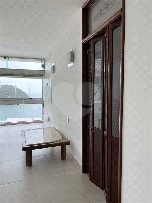 Apartamento à venda ou para alugar com 3 quartos, sendo 1 suíte, em Enseada, Guarujá, SP