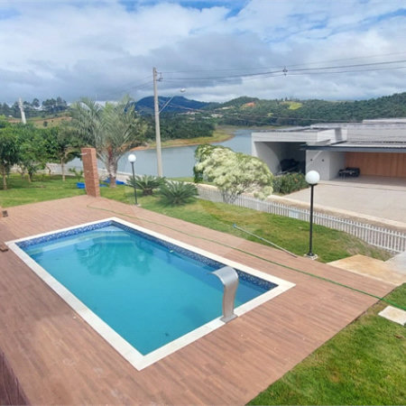 Casa à venda com 3 suítes no condomínio Riviera dos Pássaros, Joanópolis - SP