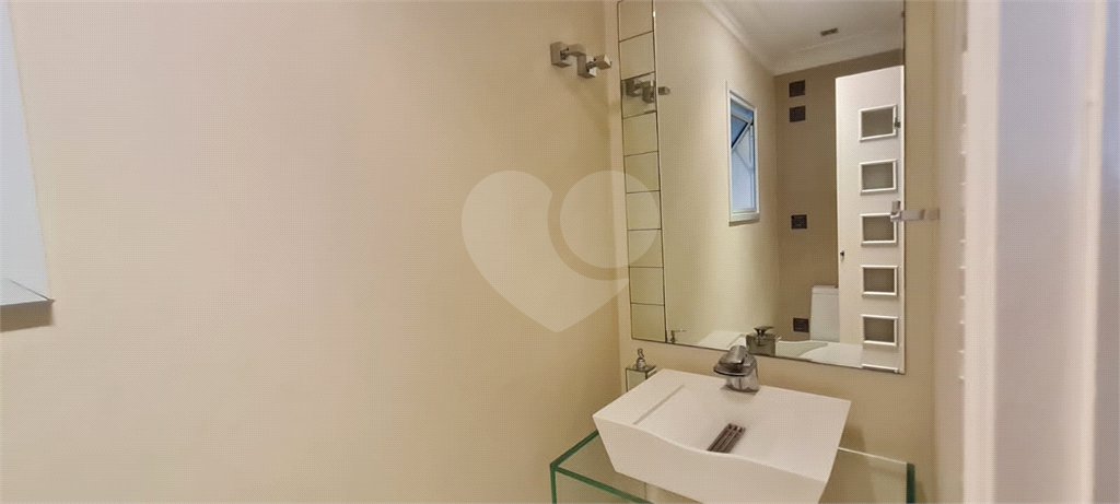 Sobrado à venda com 4 quartos, sendo 1 suíte, em Jabaquara, São Paulo, SP