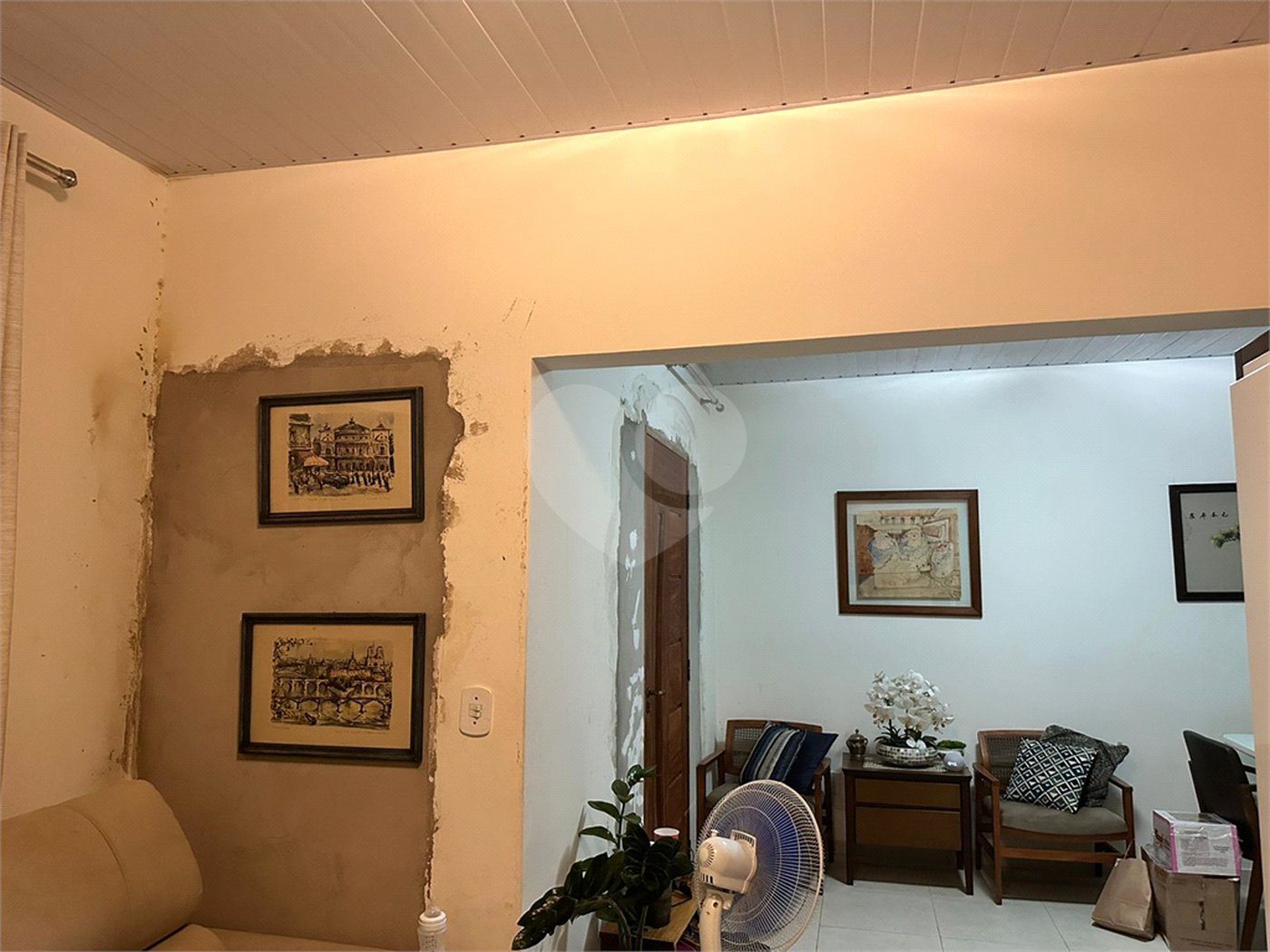 Casa à venda com 2 quartos, sendo 1 suíte,  no Centro, Vinhedo, SP
