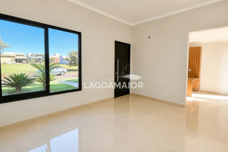 Casa à venda com 3 suítes em Residencial Costa Leste, Três Lagoas, MS