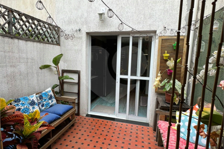 Sobrado à venda com 2 quartos em Tremembé, São Paulo, SP