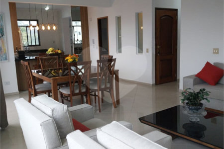 Apartamento à venda com 4 quartos, sendo 1 suíte,  em Vila Ipojuca, São Paulo, SP
