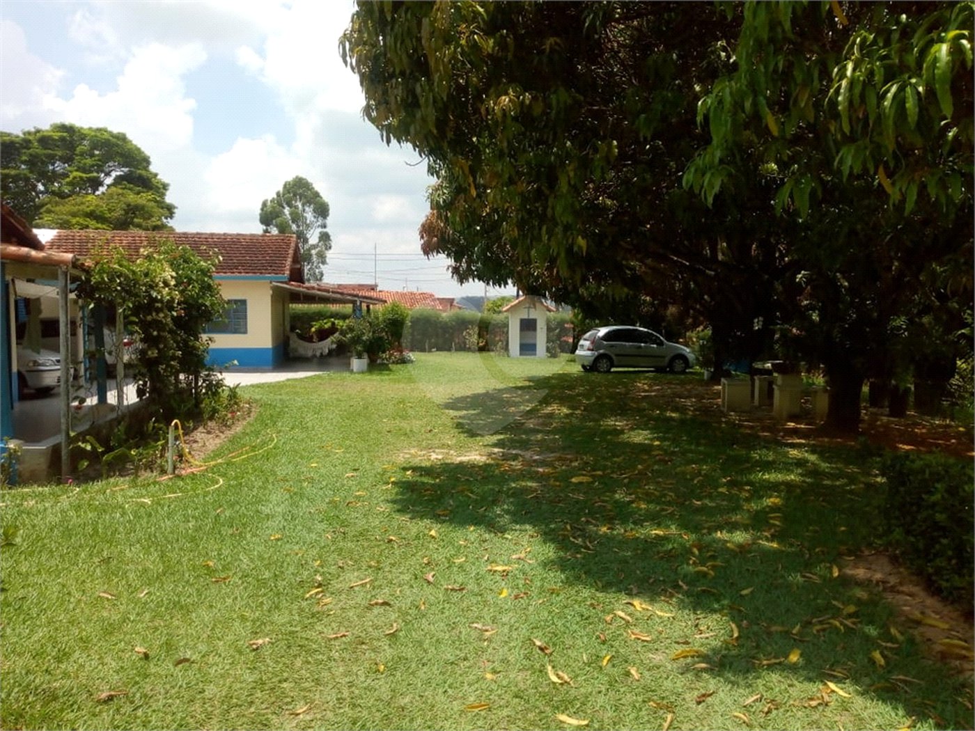 Chácara à venda com 5 quartos, sendo 2 suítes,  no Centro, Sarapuí, SP
