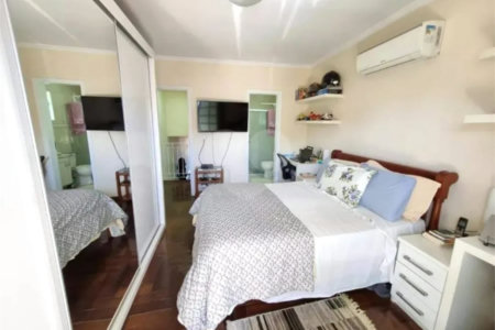 Casa à venda com 4 quartos, sendo 3 suítes,  em Jardim Bonfiglioli, São Paulo, SP