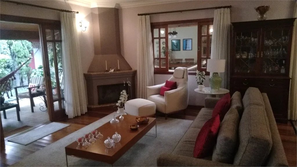 Casa Térrea à venda com 3 suítes em Super Quadra Morumbi, São Paulo, SP