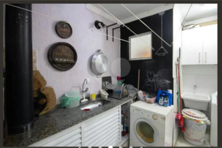 Casa à venda com 3 quartos, sendo 1 suíte, em Jardim Leonor Mendes de Barros, São Paulo, SP