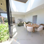 Casa à venda com 4 suítes no condomínio Villa dos Pinheiros, Indaiatuba - SP