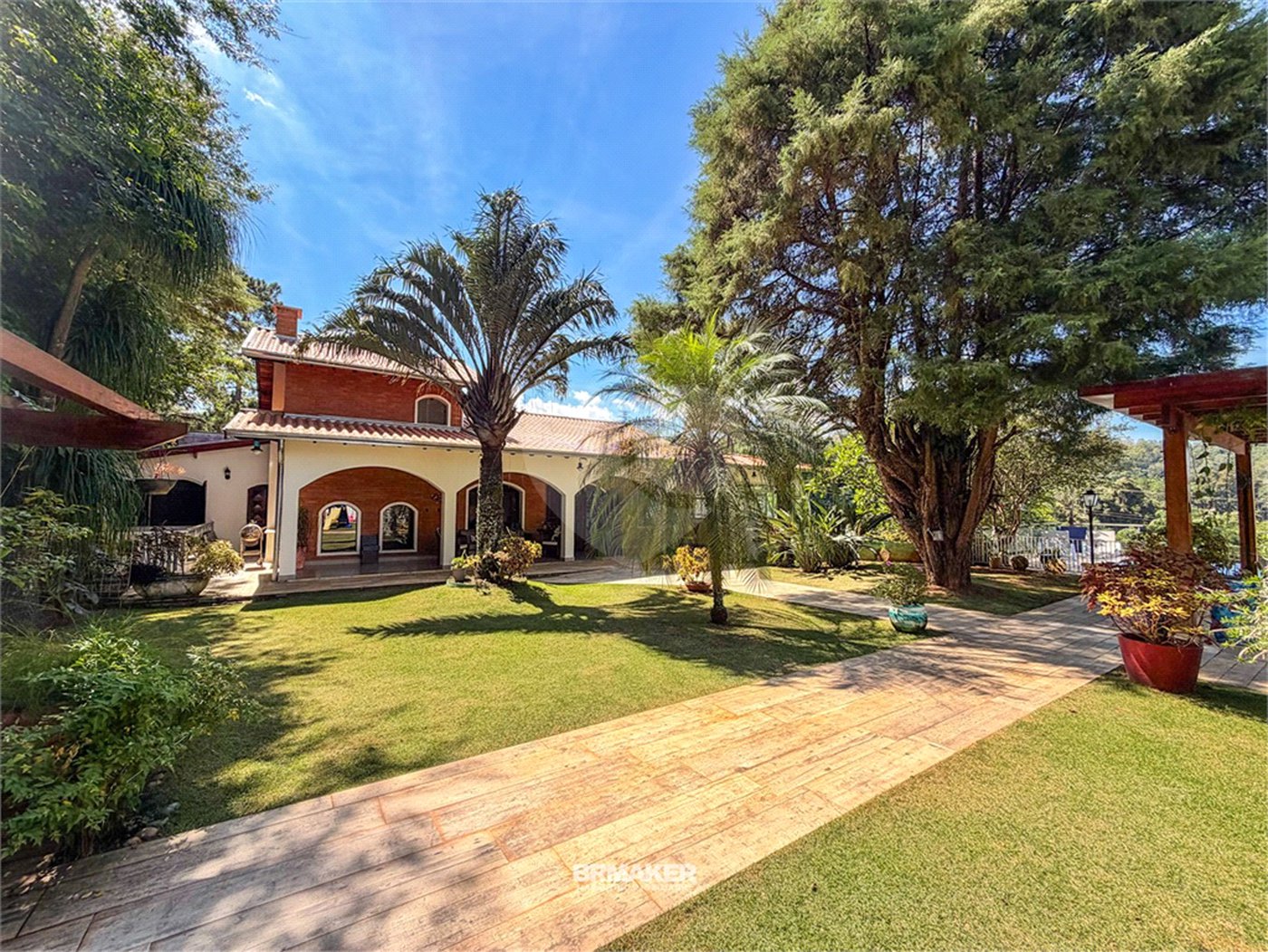 Casa à venda com 5 suítes no condomínio São Joaquim, Vinhedo - SP