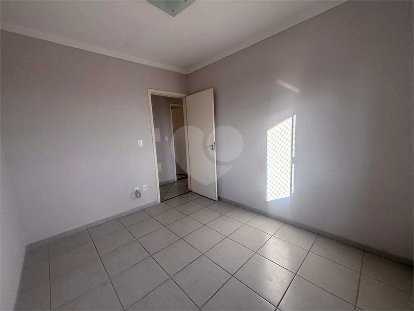 Apartamento à venda com 3 quartos, sendo 1 suíte, em Jardim Piratininga, Sorocaba, SP