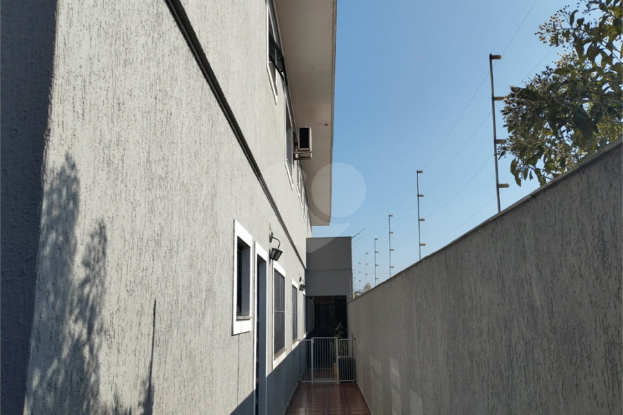 Sobrado à venda com 3 suítes em Vila Constança, São Paulo, SP