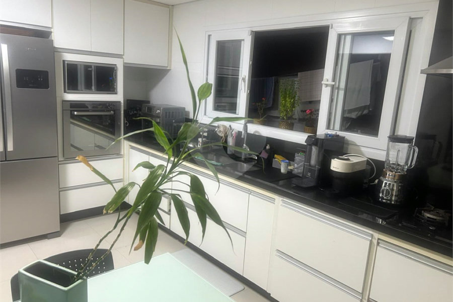 Casa à venda com 4 quartos, sendo 3 suítes,  no condomínio Itatinga 1, São Paulo - SP