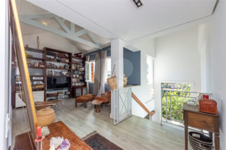 Casa de Vila à venda com 4 quartos, sendo 2 suítes, em Alto da Boa Vista, São Paulo, SP