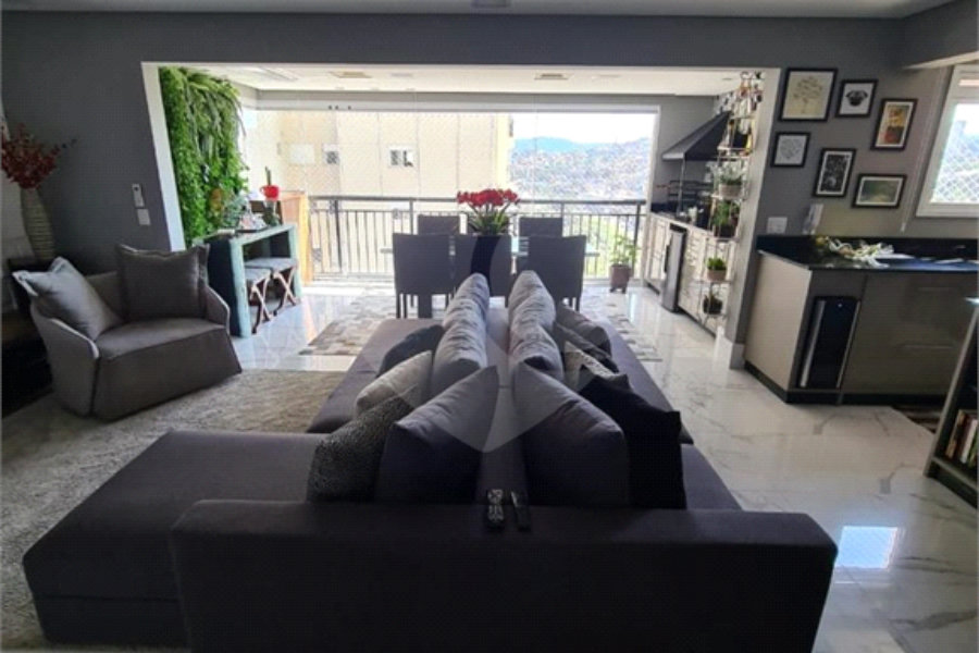 Apartamento à venda com 3 suítes em Jardim Flor da Montanha, Guarulhos, SP
