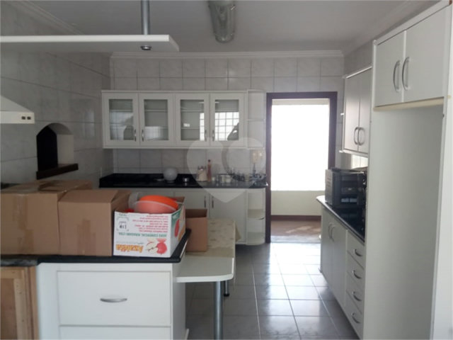 Sobrado à venda com 3 suítes em Santa Terezinha, São Paulo, SP