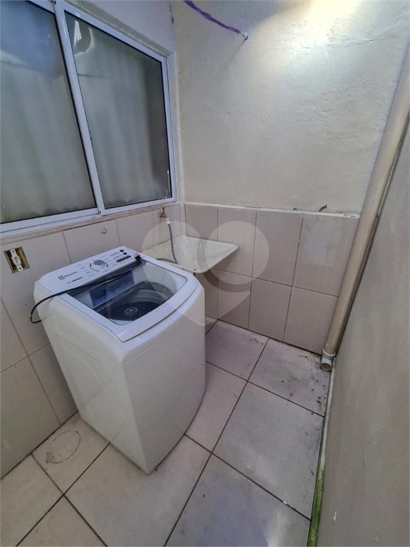 Sobrado à venda com 2 quartos no Centro, Pinhalzinho, SP