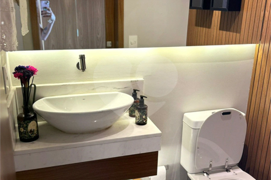 Apartamento à venda com 3 suítes em Barra Funda, São Paulo, SP
