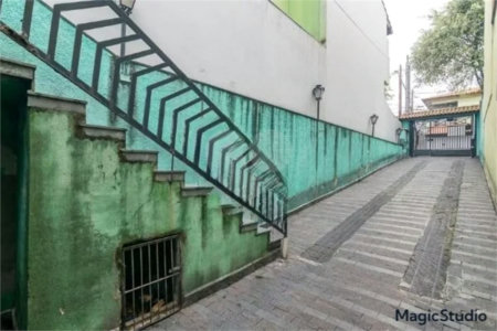 Casa com 275m², 3 quartos, 2 suítes, 8 garagens, à venda em Santo André
