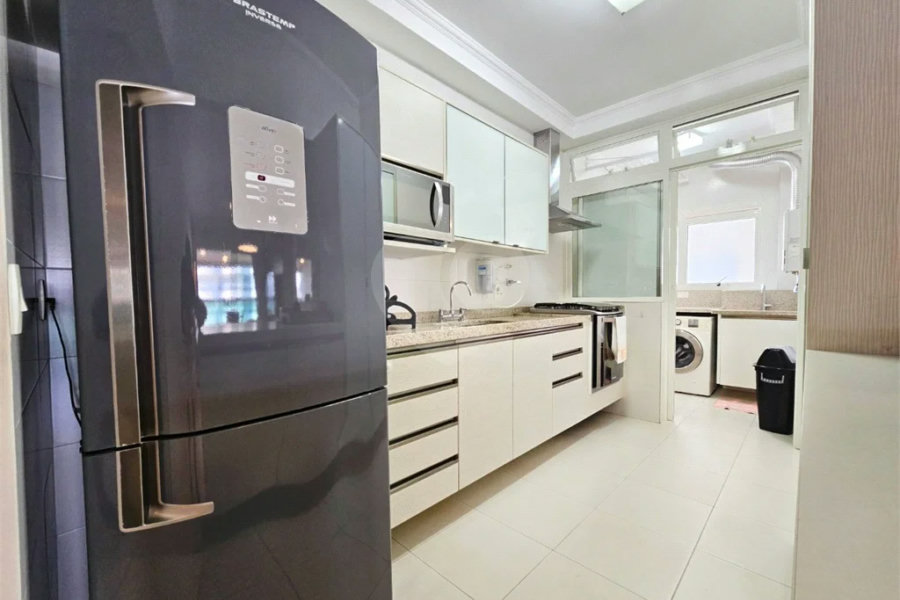 Apartamento à venda com 3 quartos, sendo 2 suítes, em Riviera de São Lourenço, Bertioga, SP