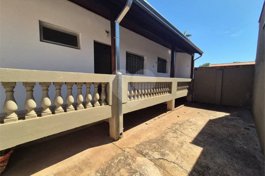 Dois imóveis em um terreno de 300 m² (12 x 25) - Com acesso independente