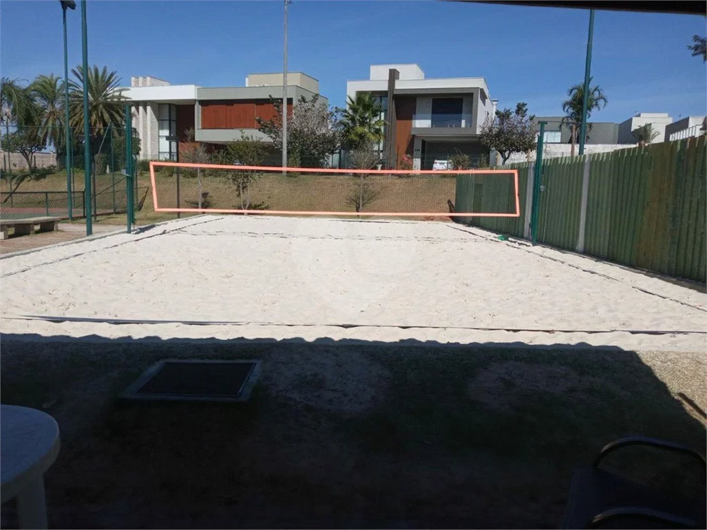 Terreno no Cyrela, plano e próximo do clube.