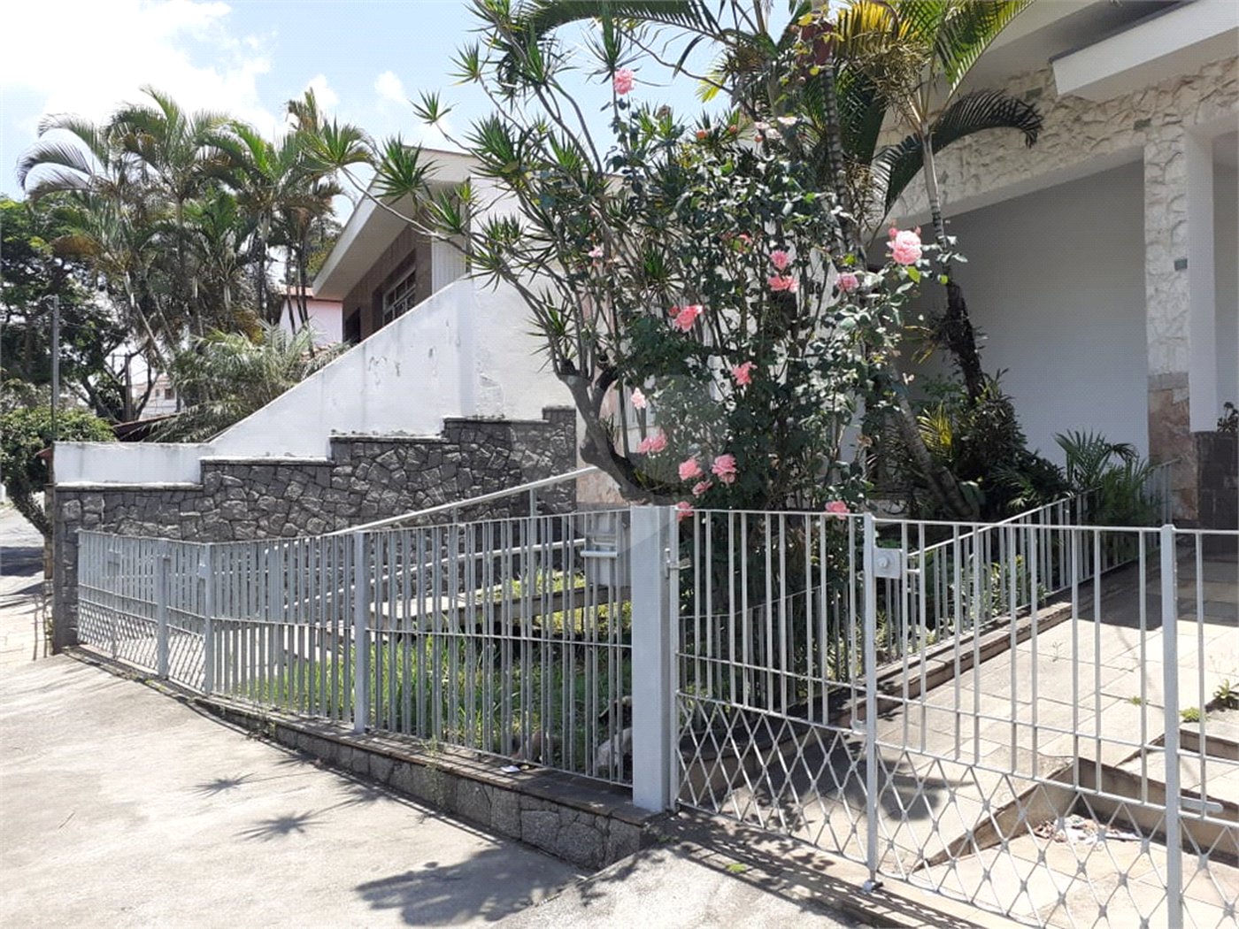 Casa Terrea a venda no bairro do Jardim França