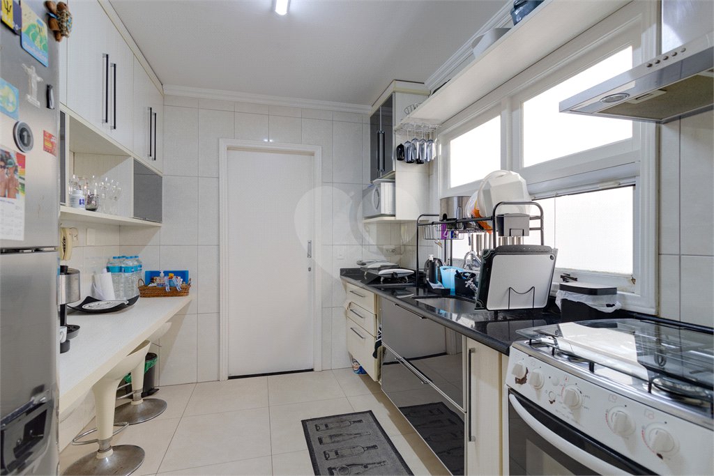 Casa à venda com 4 quartos, sendo 2 suítes, no condomínio Villa Franz Schubert, São Paulo - SP