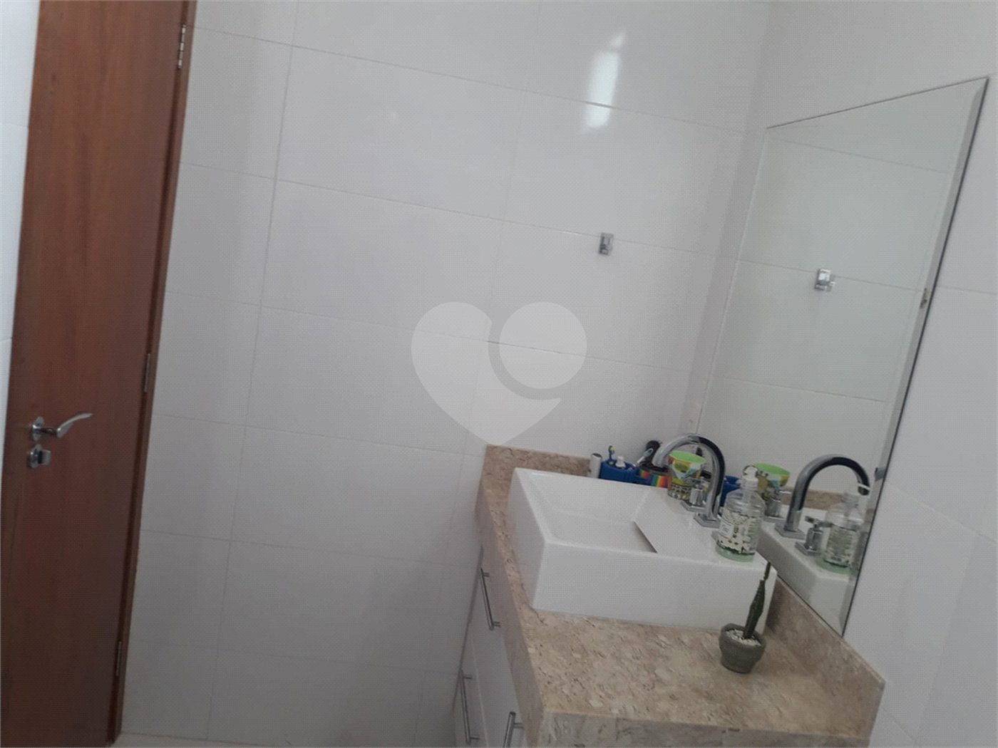 Sobrado a venda no Condomínio Village Damha II