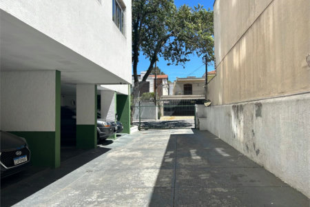 Onde o sossego encontra a praticidade: Seu novo refúgio no Planalto Paulista!Andar alto,vista privilegiada, 2 dormitorios,1 sala,cozinha e banheiro,SEM VAGA.