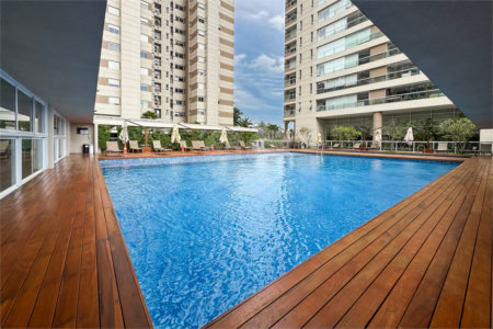 Apartamento de Alto Padrão no Campo Belo para venda com porteira fechada, com 4 dormitórios suítes e 4 vagas com lazer de club.