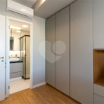 Apartamento de 68m² com 2 Quartos (1 Suíte) e 1 Vaga no Condomínio Downtown - República
